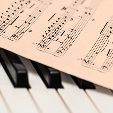 Teaching Adult Beginners the Piano